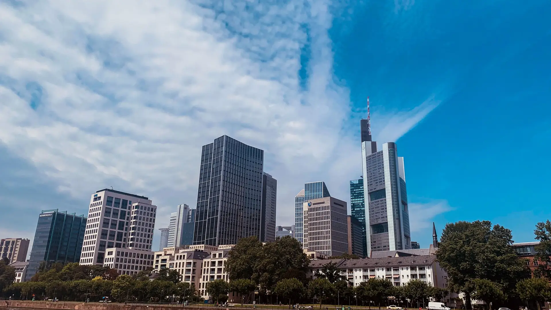 Frankfurt Skyline - CendravellGroup Projekte